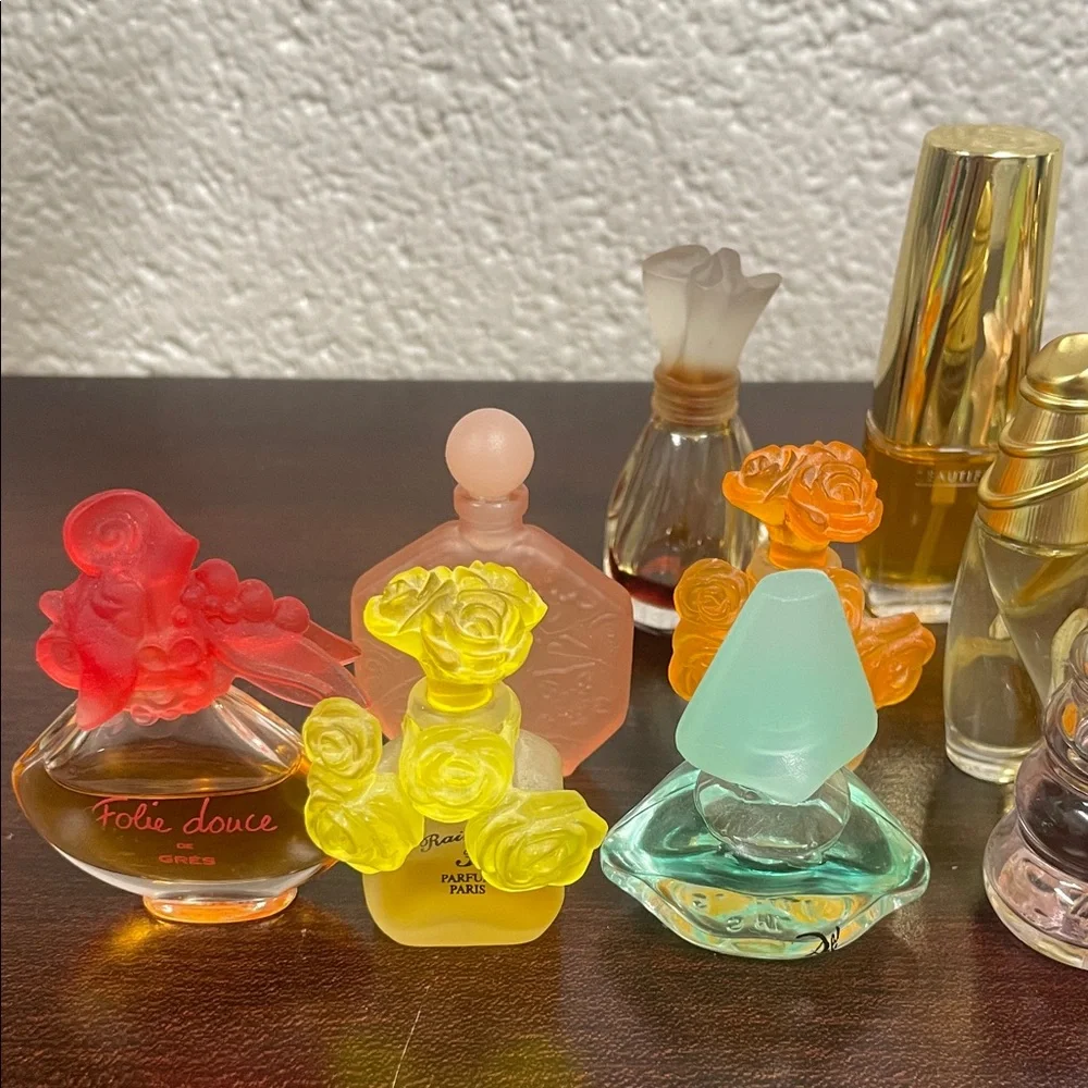 Assorted Mini Perfume Bottles‎ Collection - Picture 2 of 10